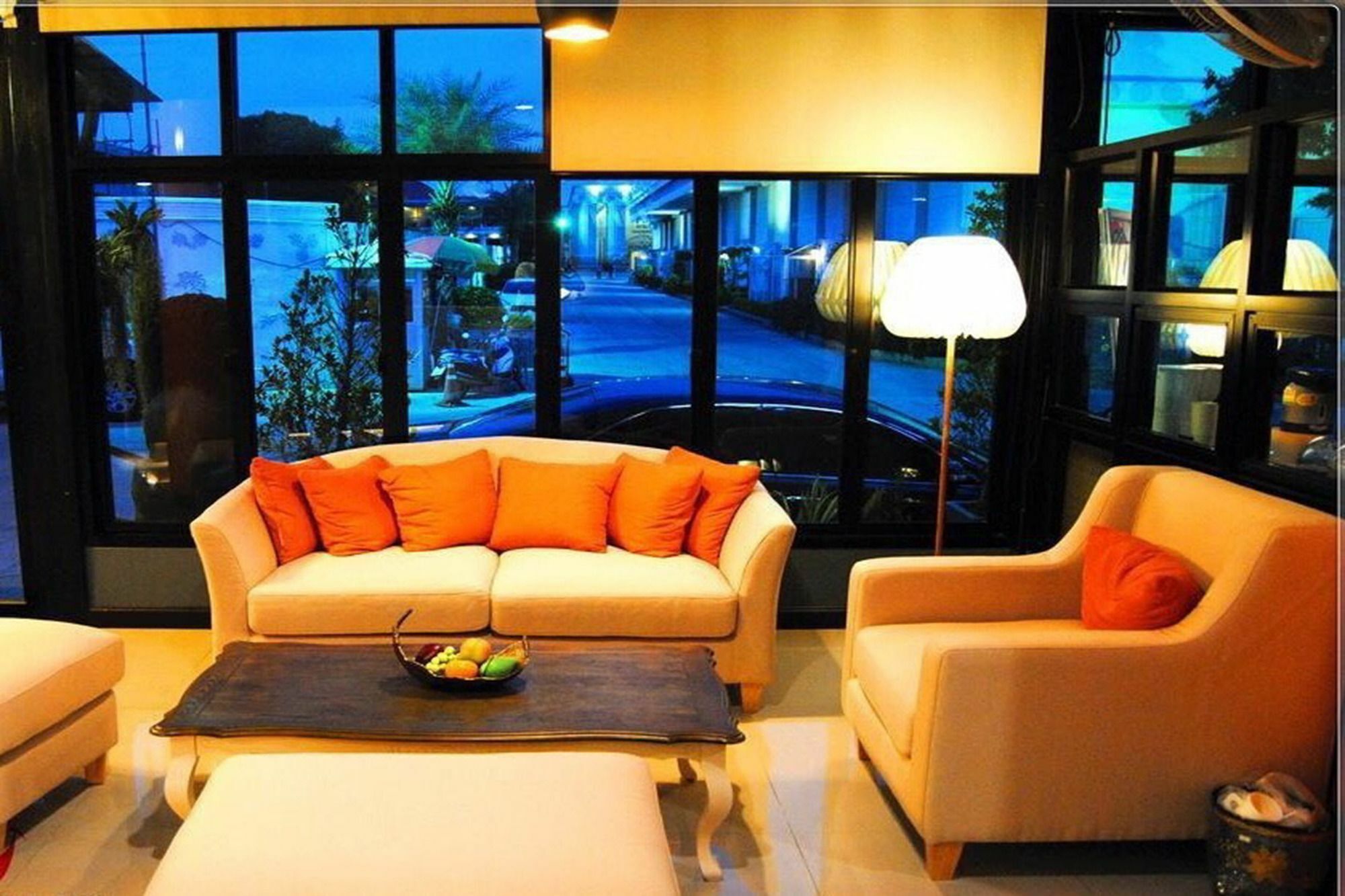 Uplus Uhome Residence Pattaya Zewnętrze zdjęcie